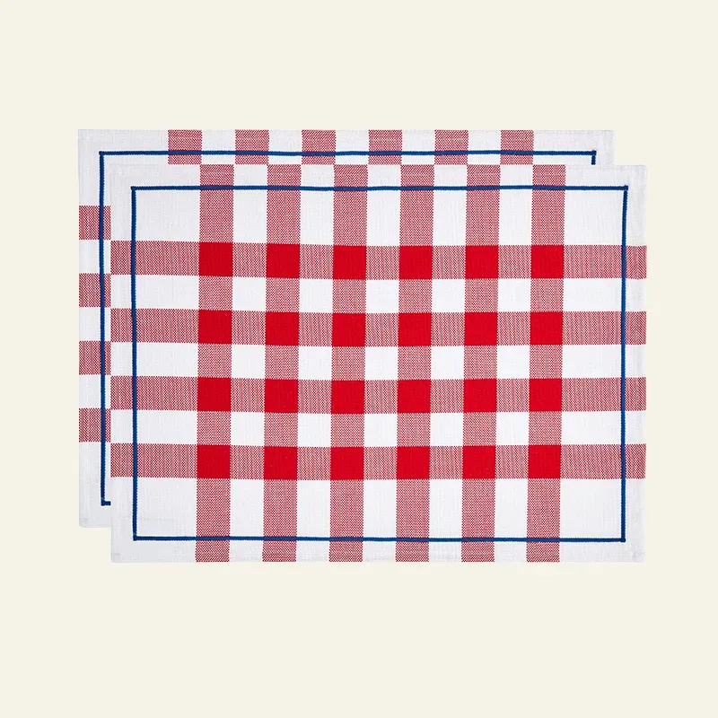 Le Jacquard Français Bistrot Français placemat set, red and white check with navy border.
