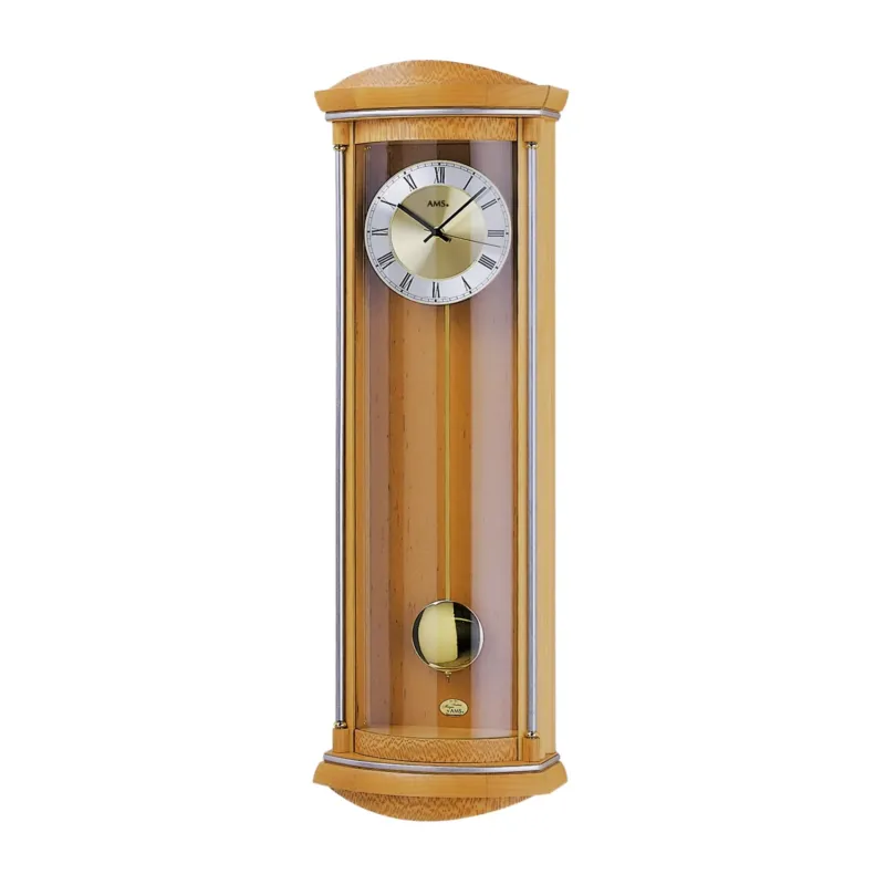 Pendel-Wanduhr aus hellem Holz mit Glasfront, rundem Zifferblatt und sichtbarem Pendel