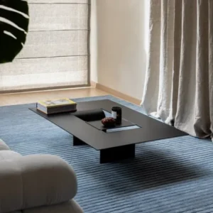 Couchtisch Cut – Minimalistisches Stahl-Design mit kreativer Öffnung